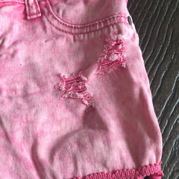 Girls pink Lee short shorts. Size 12. - Picture 4 of 6